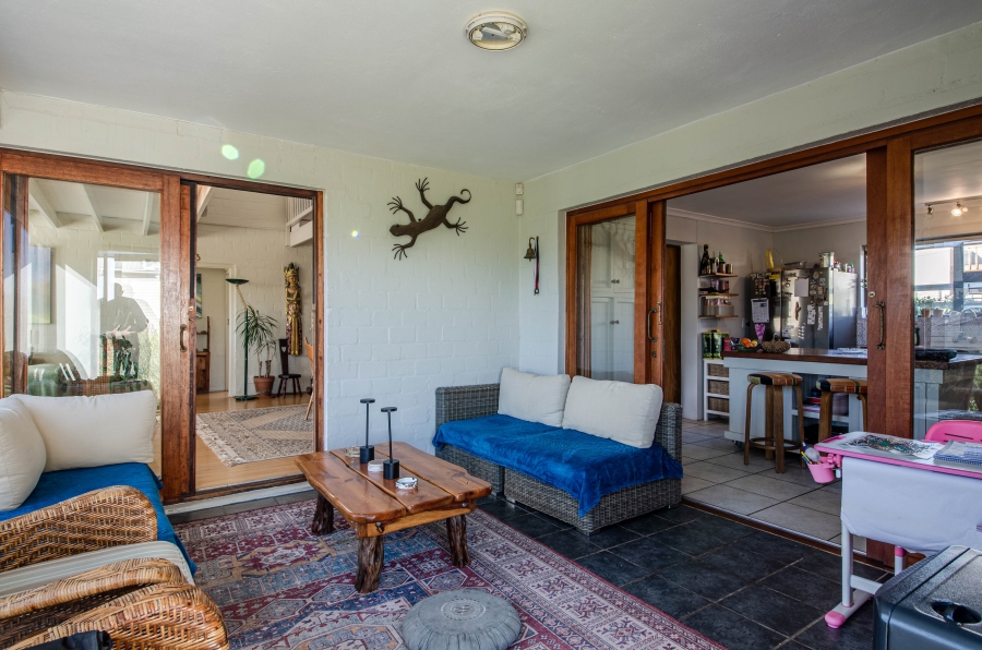 4 Bedroom Property for Sale in Pringle Bay Western Cape